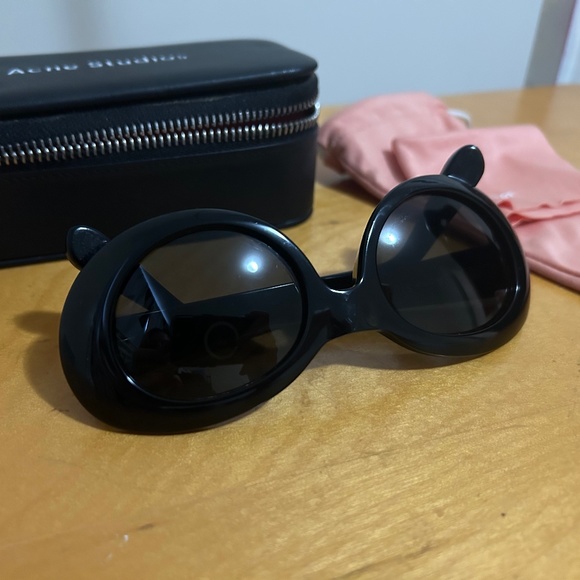 Acne Studios Mustang Oval Black Sunglasses Kurt Cobain inspired - Picture 1 of 12